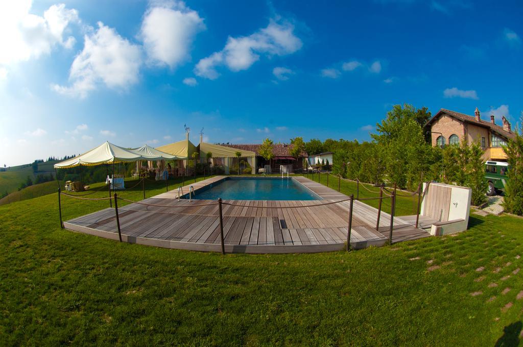 La Commedia Della Pentola Guest House Lu (Piedmont) ภายนอก รูปภาพ
